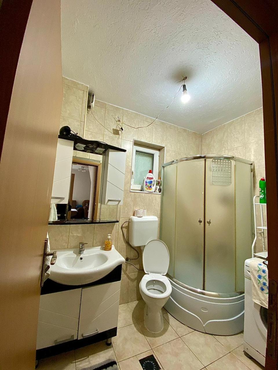 Lola Guest House Vuthaj エクステリア 写真